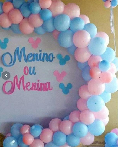 Decoração sofisticada com balões coloridos